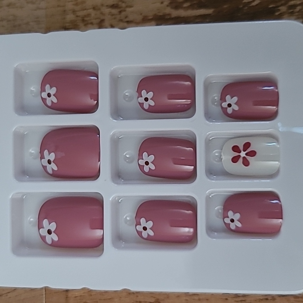 2/$16 Floral Short Press On Nails